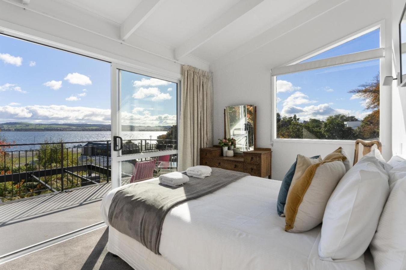 Bayview Lake Lago Taupo Exterior foto